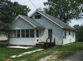 301 Taylor Ave, Charleston, IL