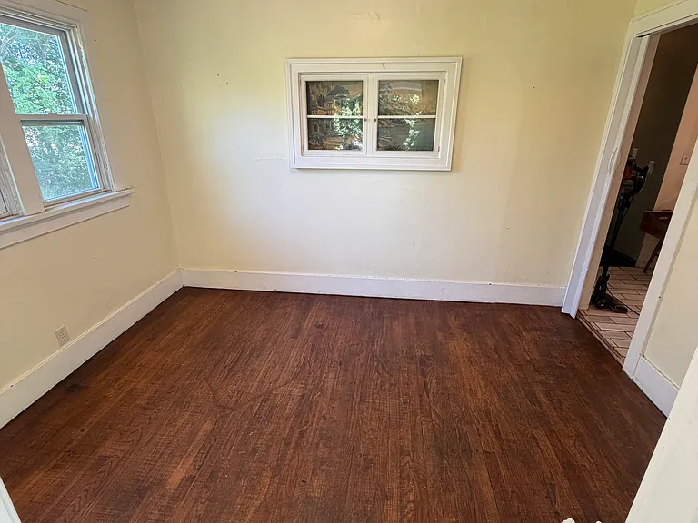 2500 S Saginaw St #1 — Photo 16