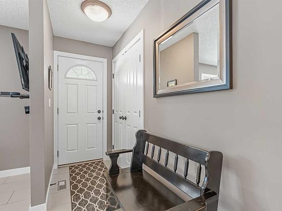 3rd image of 1039 E Cannock Rd SW