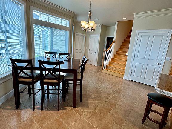 3rd image of 1617 Meadow Hills Dr