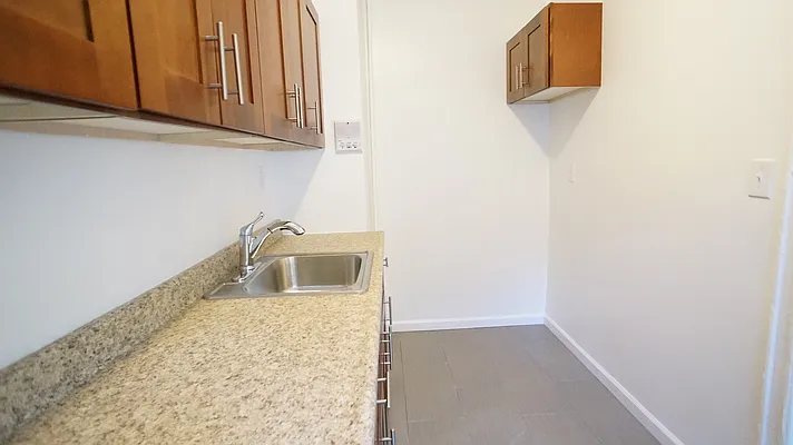 Rented by Karten & Lowe New York Real Estate LLC | media 4