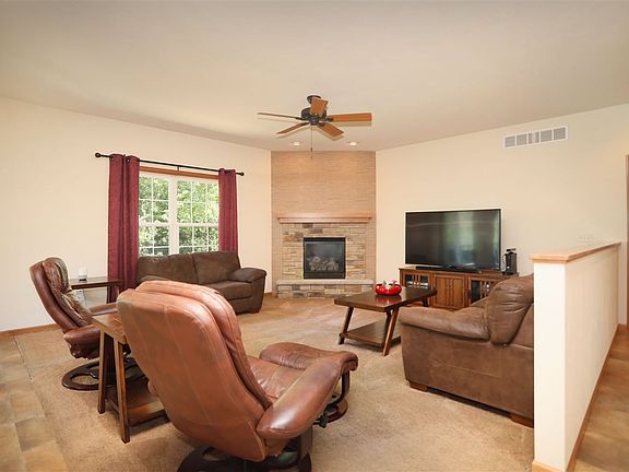 2nd image of 1604 Copperstone Pl Unit 4-8