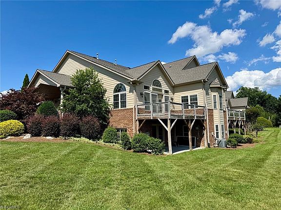 3rd image of 4302 Mossywood Cir