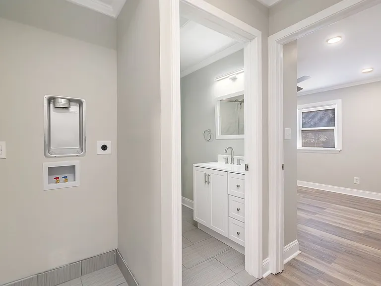 300 Holly Cir — Photo 10
