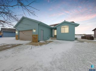 2613 N Vincent Ave, Sioux Falls, SD 57107