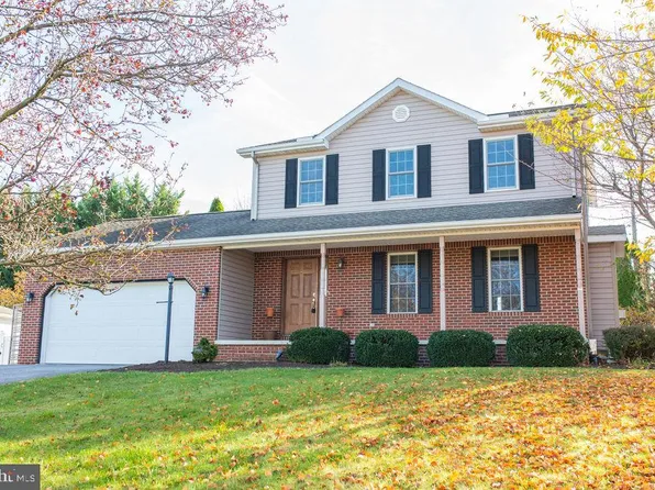 233 Carmack Dr, Chambersburg, PA 17202