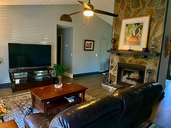 5th image of 701 Winding River Way