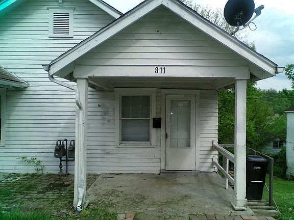 2nd image of 811 Fields Ave