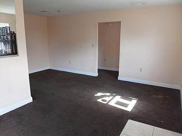 2nd image of 1531 NW 44th St