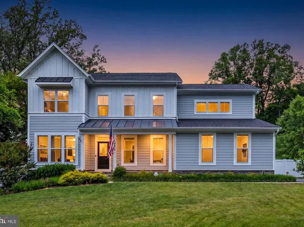 9932 Clearfield Ave, Vienna, VA 22181