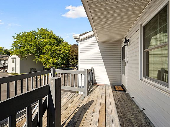 2nd image of 236 Urbandale Pkwy #236