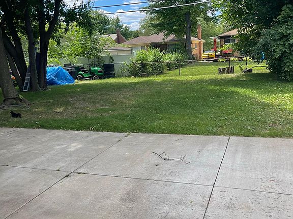 2nd image of 21925 Coolidge Hwy