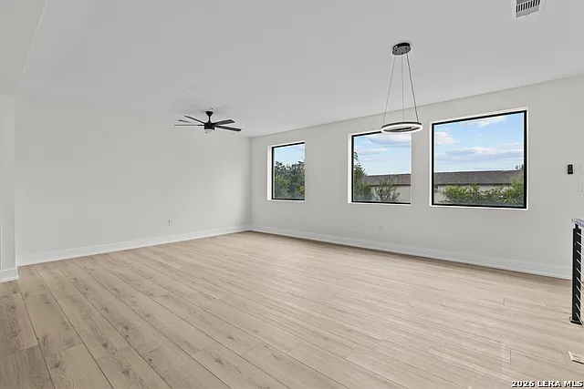222 E Courtland Pl #1 — Photo 20