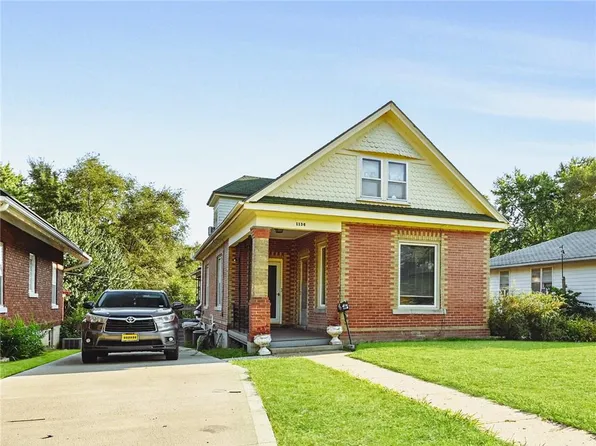 1136 Kearney St, Atchison, KS 66002