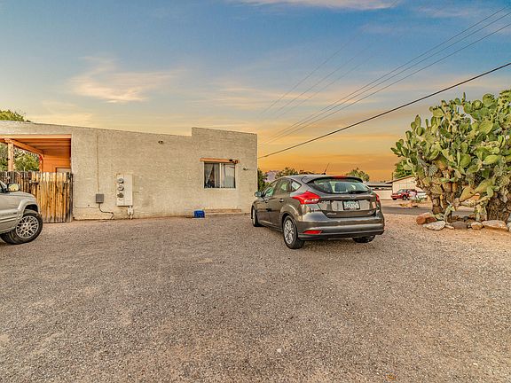 4th image of 3339 E Blacklidge Dr