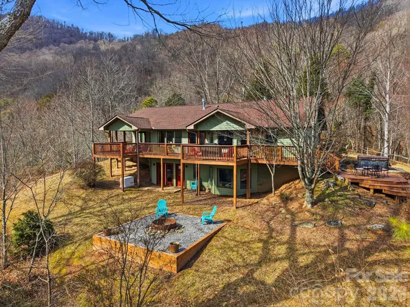 99 Margaret Dr, Leicester, NC 28748