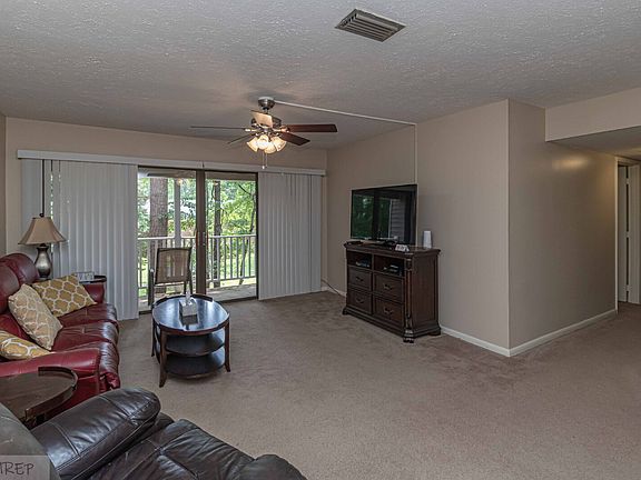 2nd image of 103 E Lockhaven Dr APT F