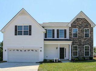 100 Paths Ridge Ct, Yorktown, VA 23690