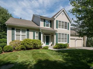 117 Woodridge Rd, Mount Kisco, NY 10549