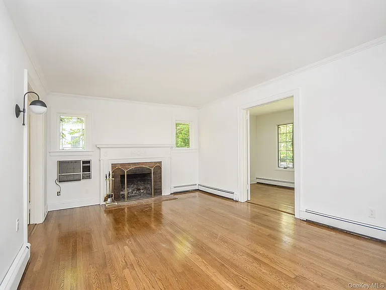 121 Hillcrest Ave — Photo 6