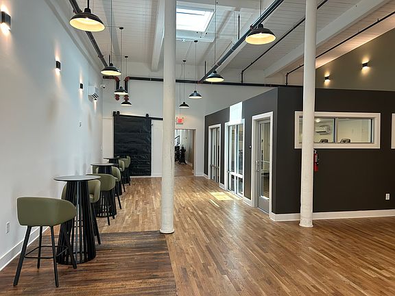 5th image of 451 N Hughes Blvd #5dc322039