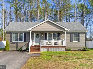 92 Rustic Ln, Colonial Beach, VA 22443