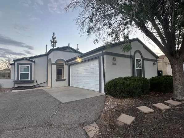 1888 Lee Loop NE, Rio Rancho, NM 87144
