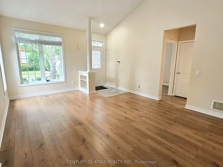 31 Cliveden Pl — Photo 4