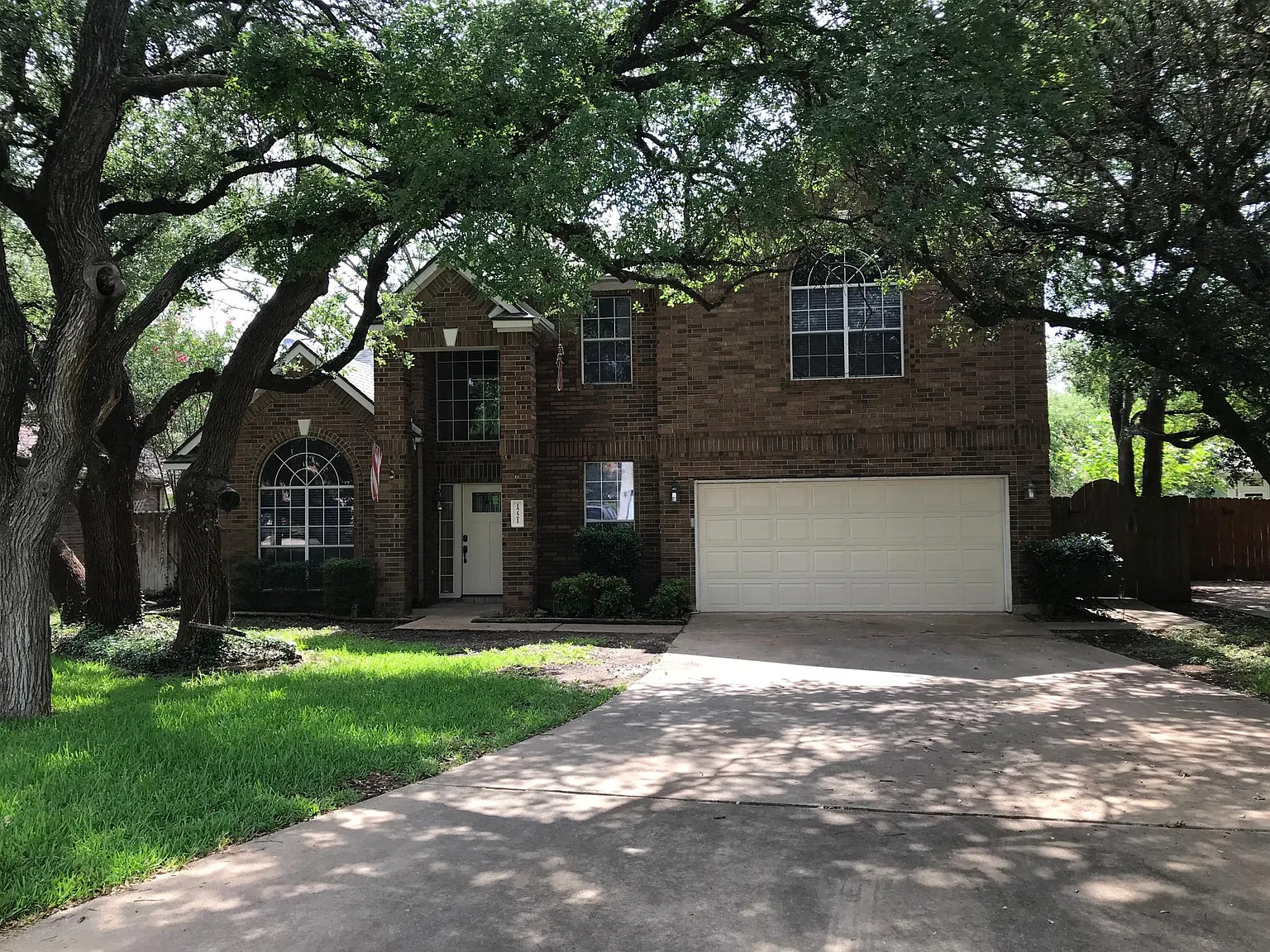 1721 Woods Blvd — Photo 1