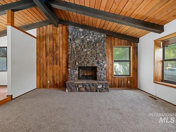 5th image of 786 Meadows Dr