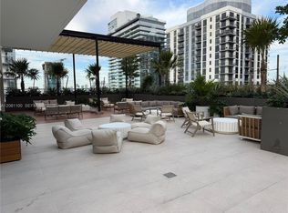 11 NE 6th St #802, Miami, FL 33132