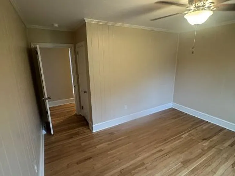 205 Ashmore St — Photo 9