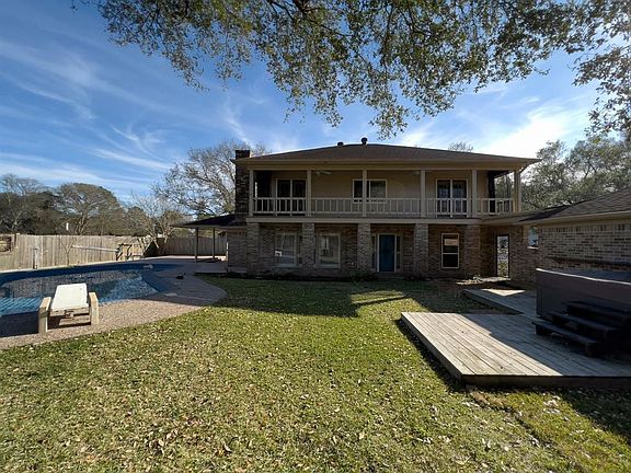 4th image of 145 Saint Andrews Dr