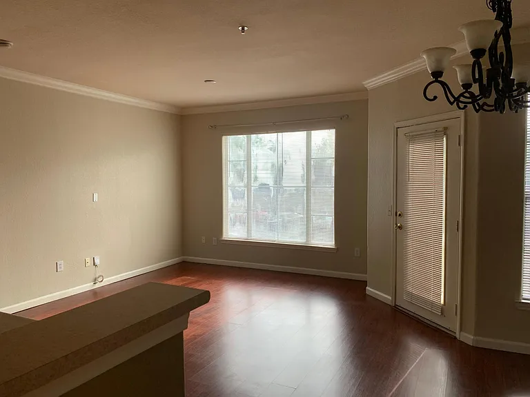 8290 Gate Pkwy W #910 — Photo 19
