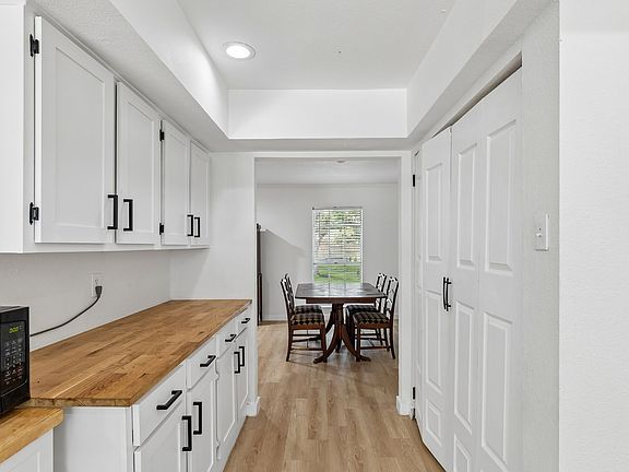 4th image of 2834 Dove Meadow Dr