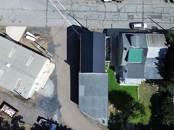 3rd image of 148 N 3rd St