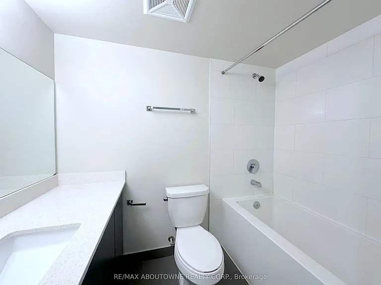 3385 Dundas St W #503 — Photo 8