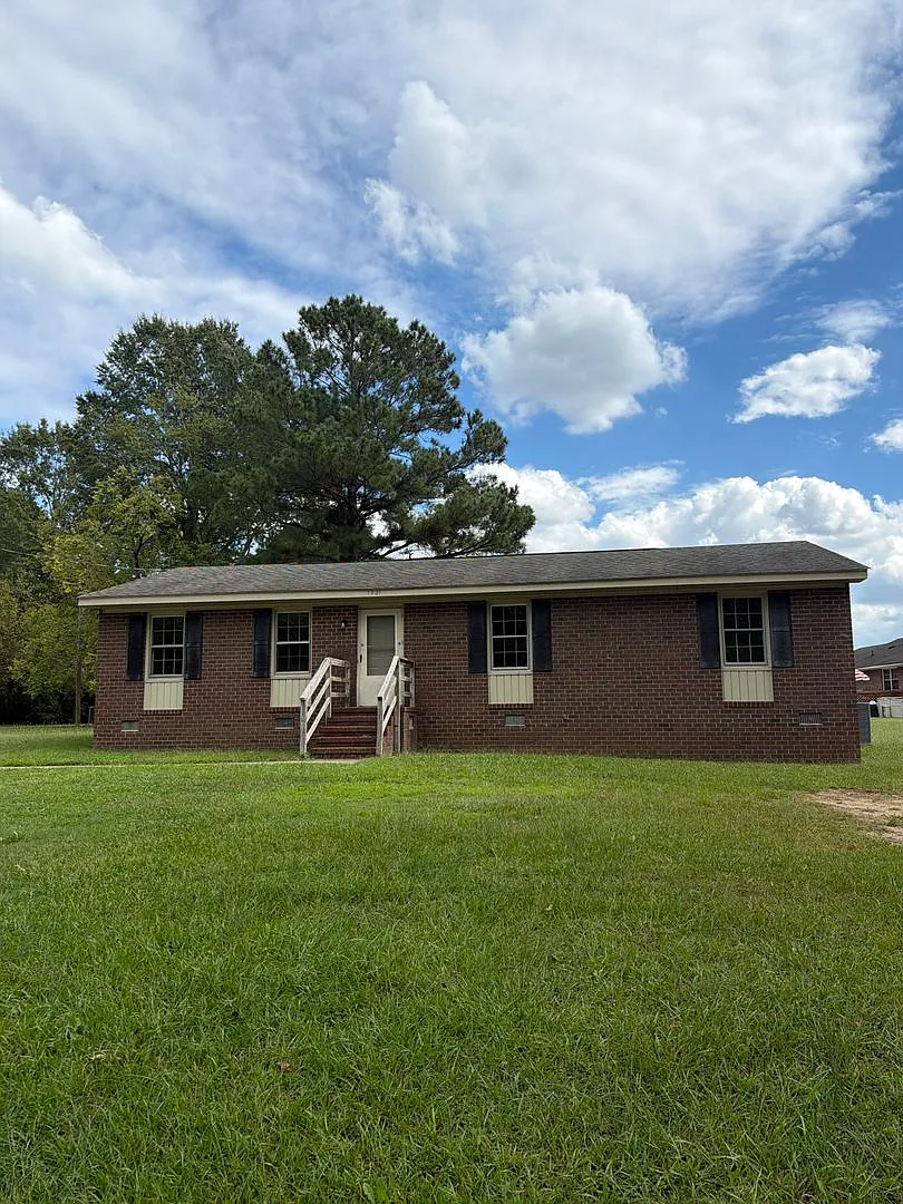 1721 Azalea Street — Photo 1