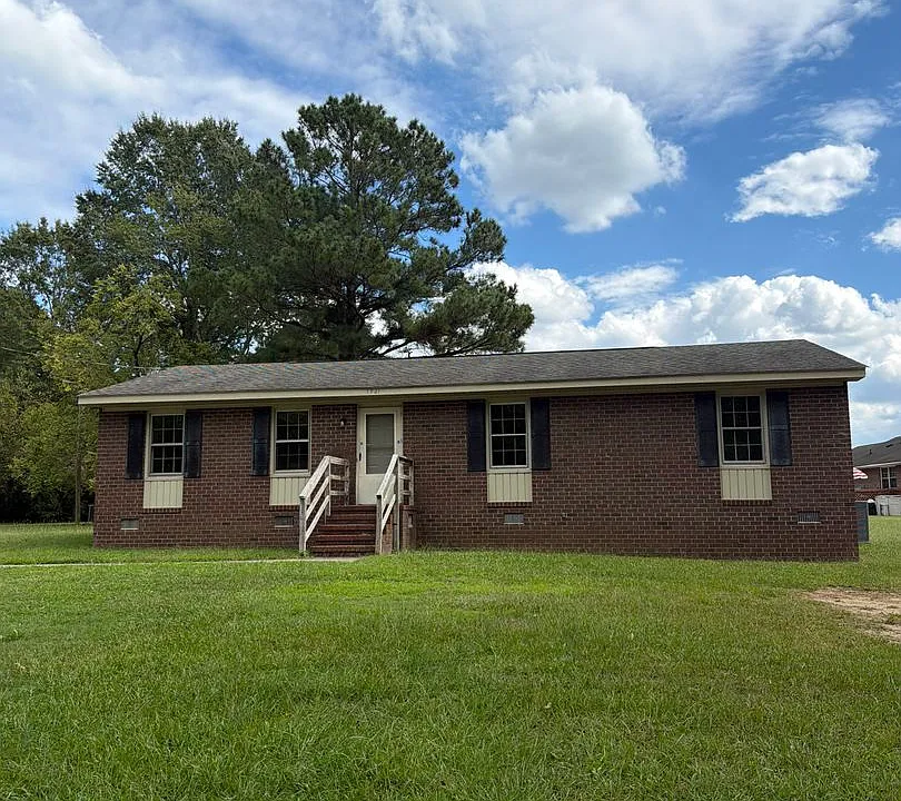 1721 Azalea St