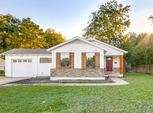 218 S Cowan Ave, Lewisville, TX 75057