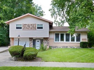 2722 Norma Ct, Glenview, IL