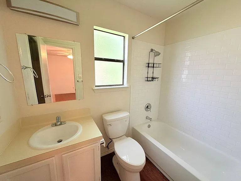 1215 Ridgemont St — Photo 16