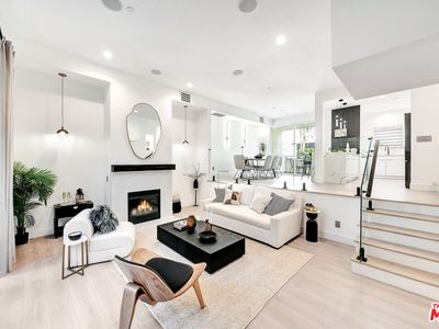 1020 Hilldale Ave, West Hollywood, CA, 90069