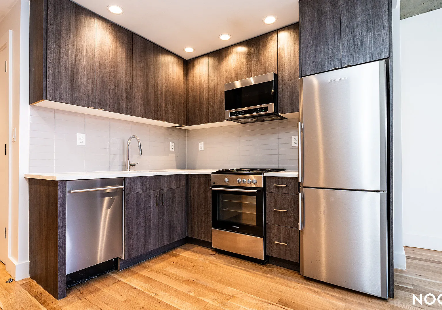 824 East New York Avenue — Photo 4