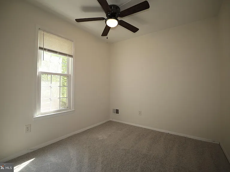 2400 Ansdel Ct — Photo 14