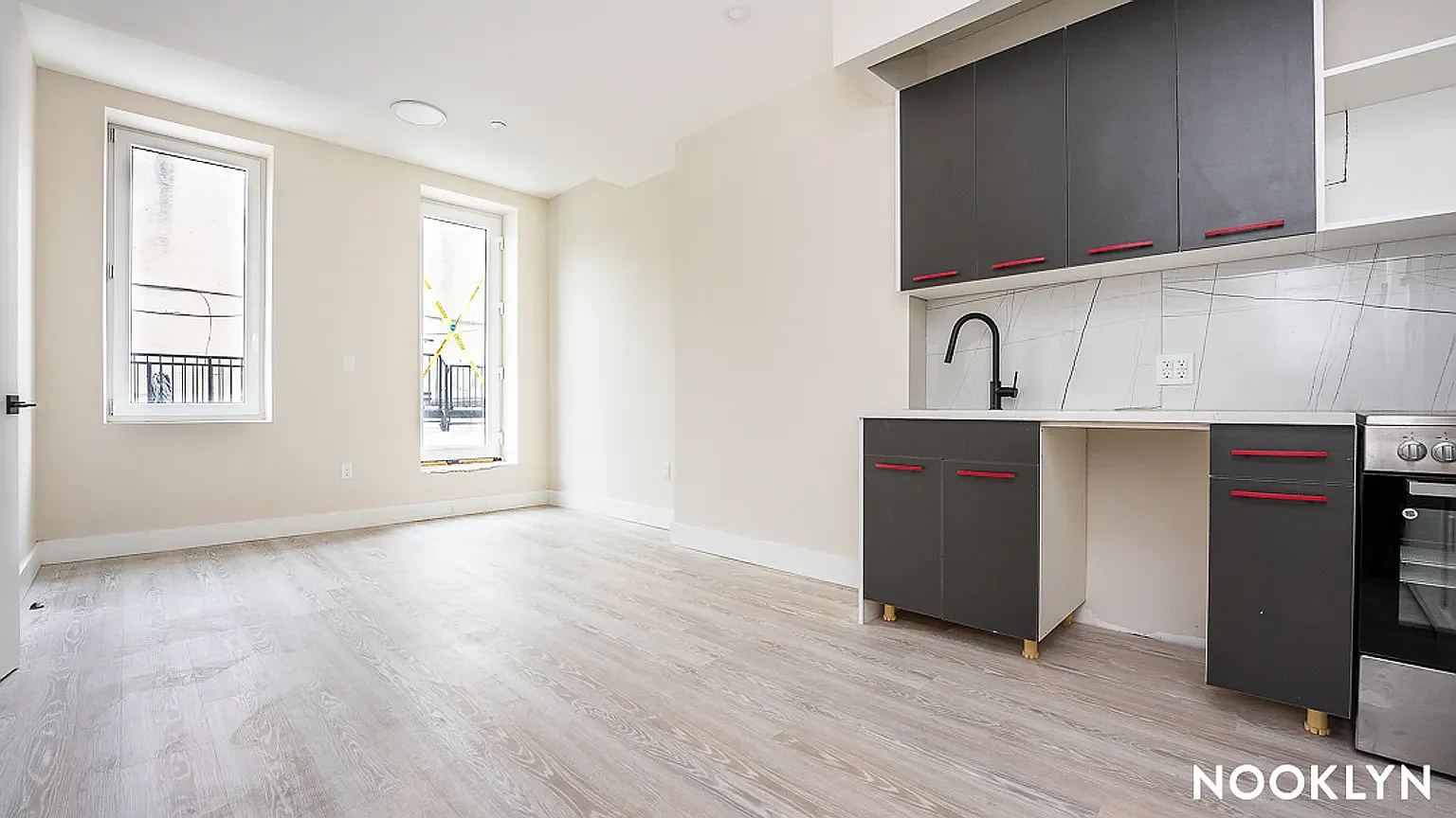 375 Knicker Bocker Avenue — Photo 2