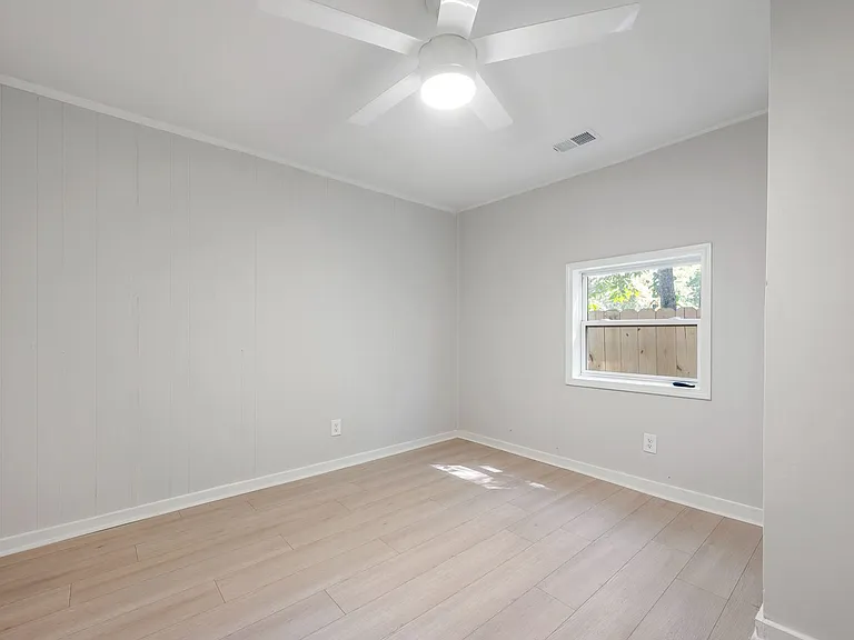 4673 Hassell Ave — Photo 14