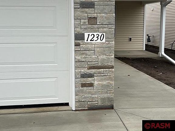 4th image of 1230 Birchwood Dr