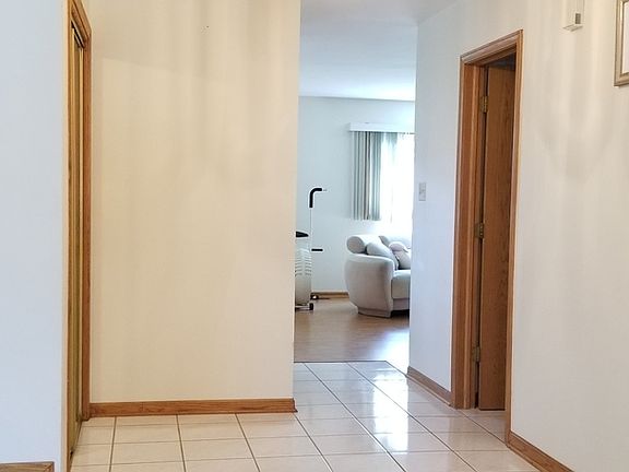 3rd image of 10242 S 86th Ave