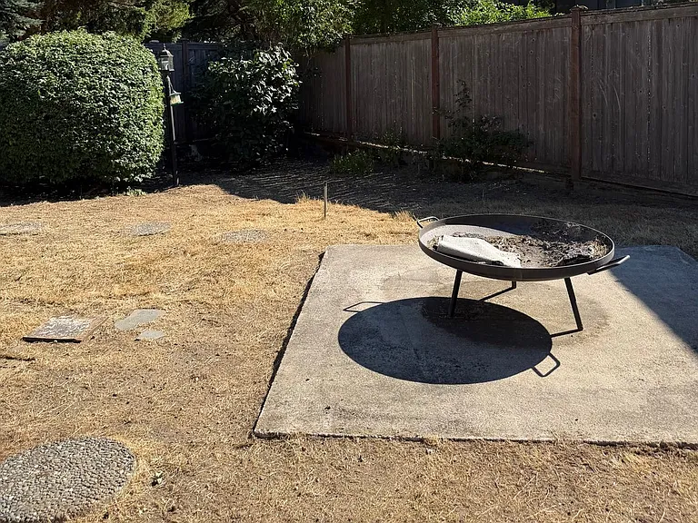 16508 NE 19th Pl — Photo 23